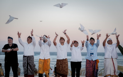 [10TH WORLD WATER FORUM PRESS RELEASE] 10th World Water Forum Delegates Impressed by Balinese Water Purification Ceremony